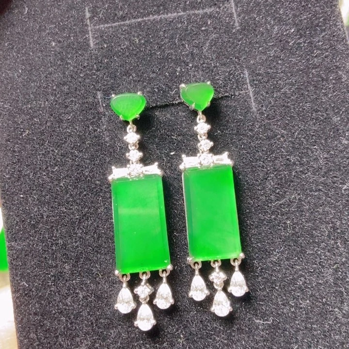 翡翠颈饰18K金镶嵌