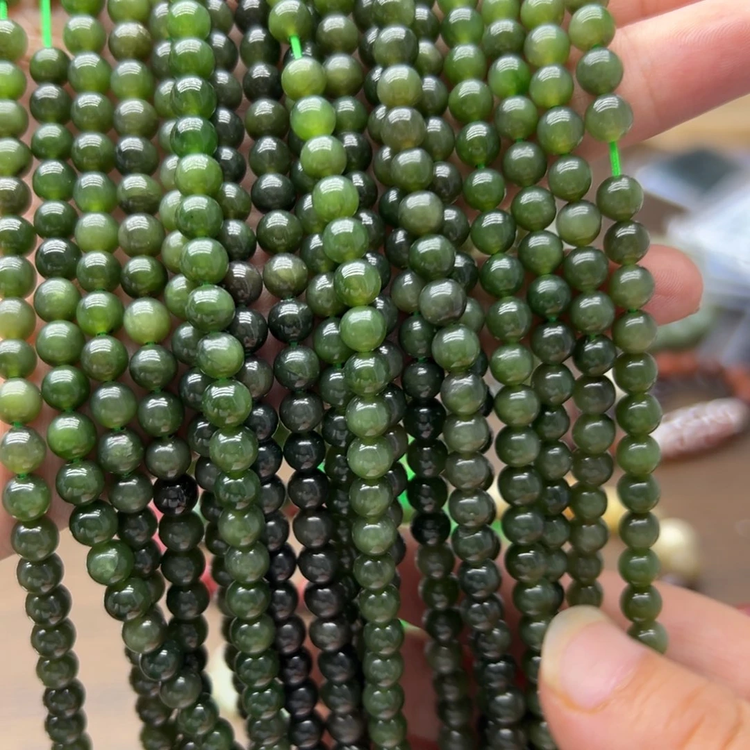 和田玉未镶嵌颈饰碧玉108卡6……39.9