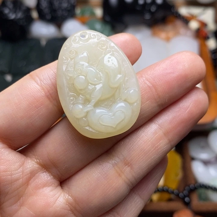 钠长石玉合金颈饰