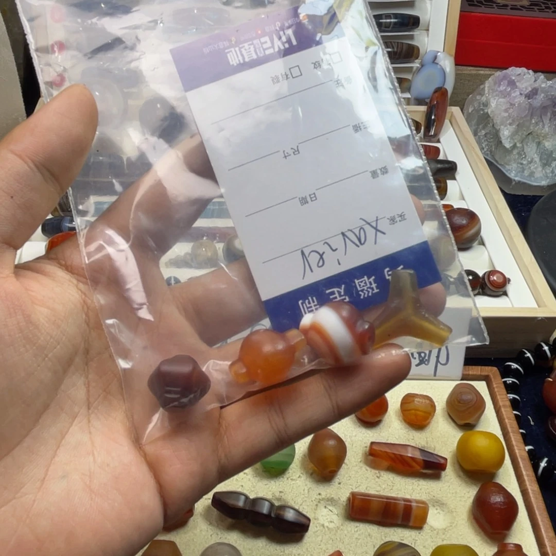 X***r未镶嵌玛瑙/玉髓珠宝奇石