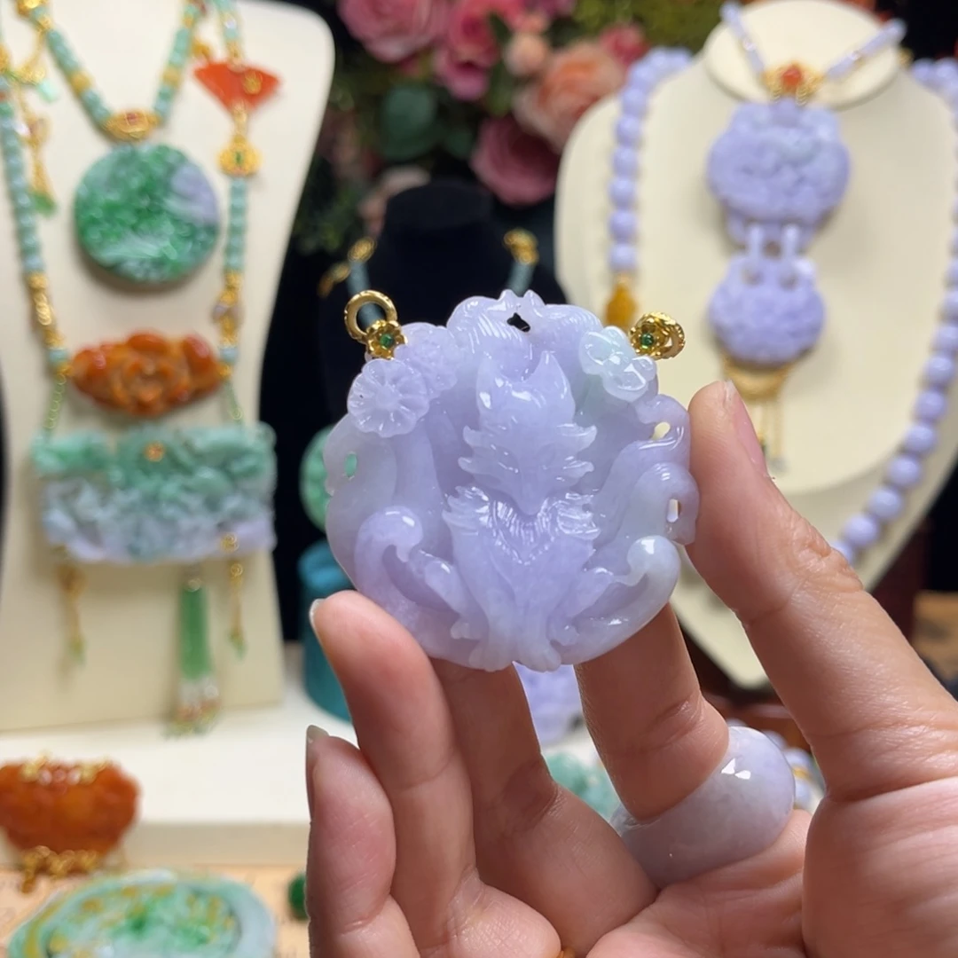 翡翠颈饰未镶嵌蜗****）紫