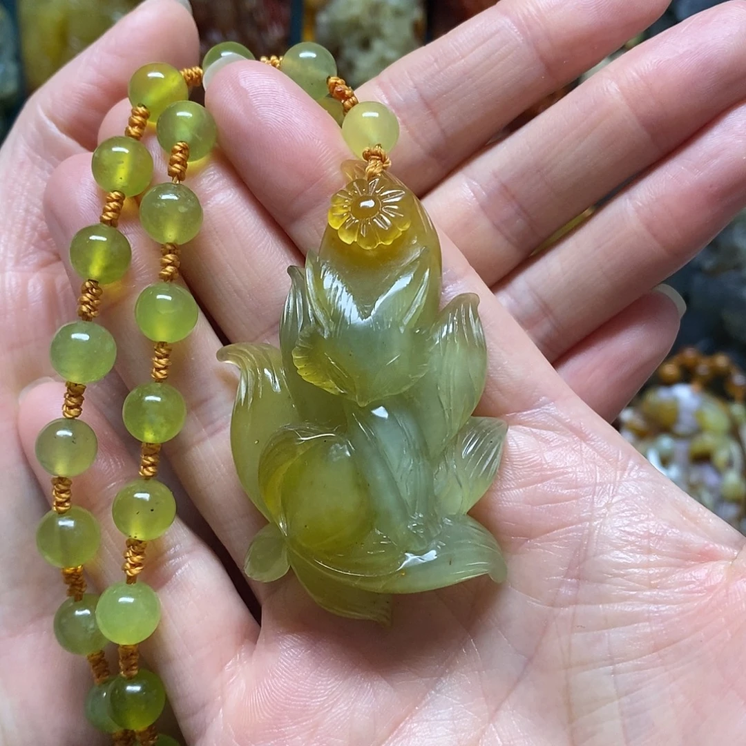 岫玉未镶嵌吊坠(赠链)