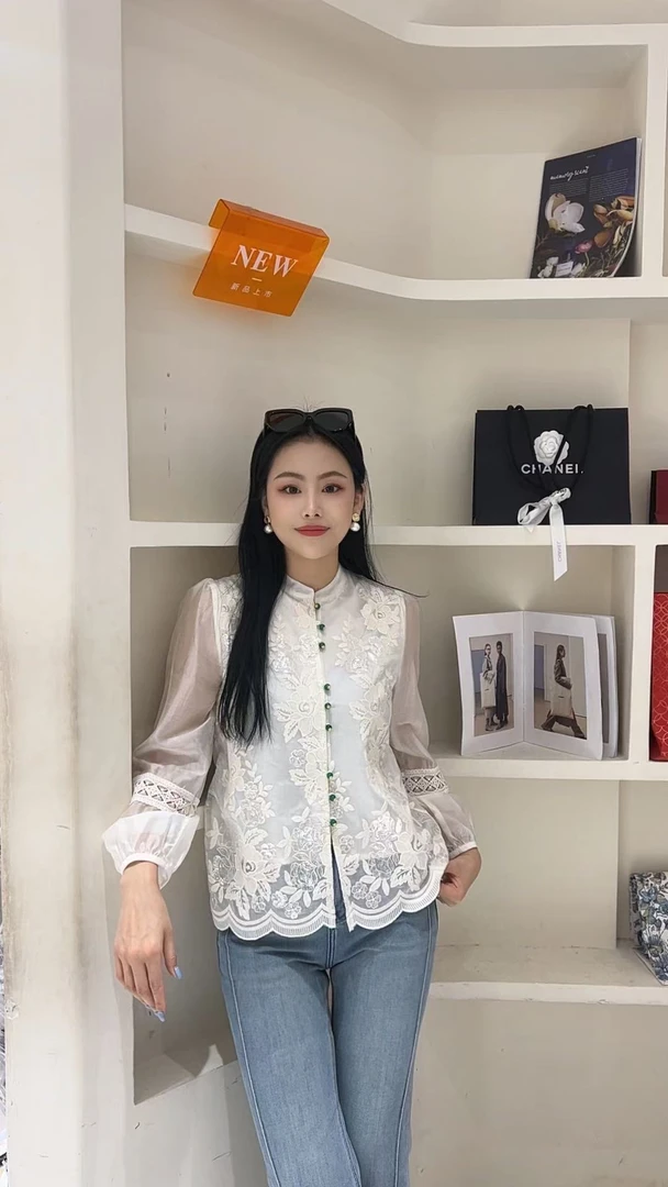 【杏花雨落】欧货重工刺绣花朵翡翠绿扣开衫上衣-10052