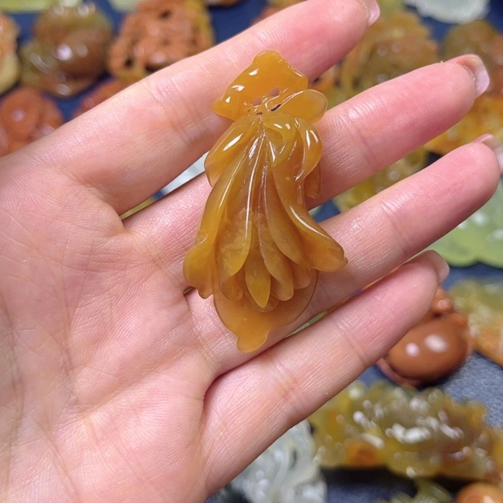 蛇纹石玉未镶嵌吊坠(赠链)