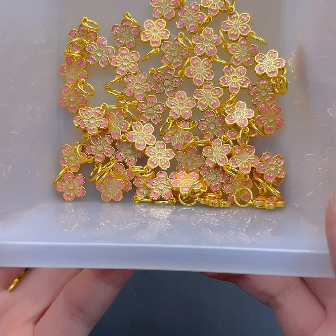 锆石铜合金桃花吊坠2个