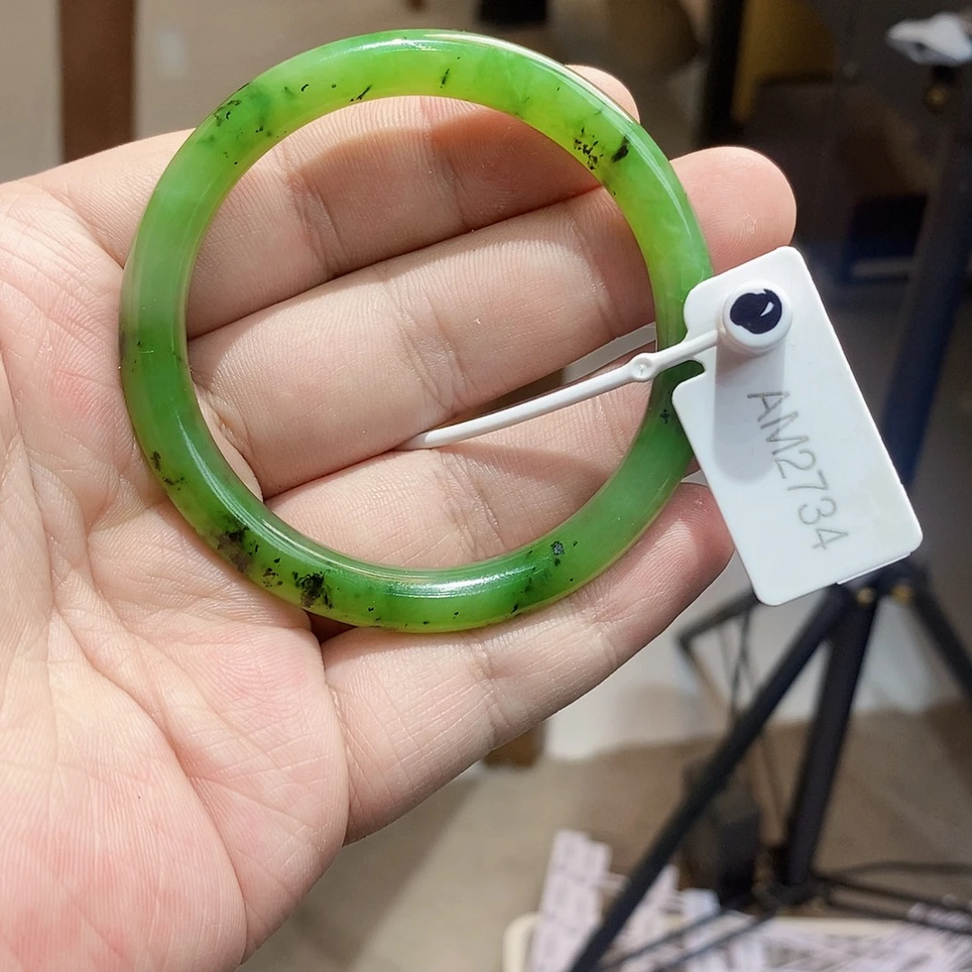 小****和田玉（碧玉）未镶嵌手镯