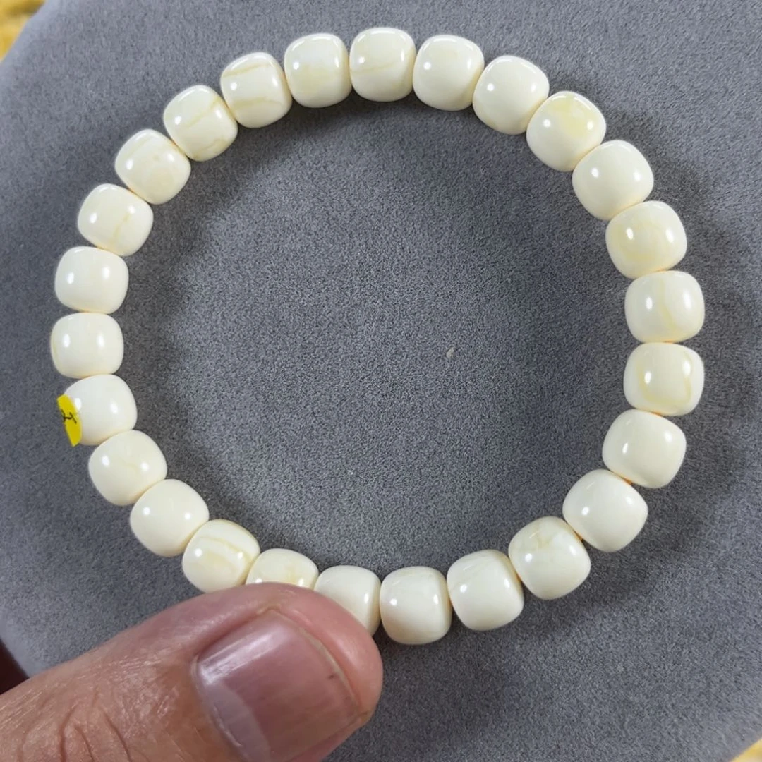 蜜蜡手串未镶嵌俄料同料瓷白