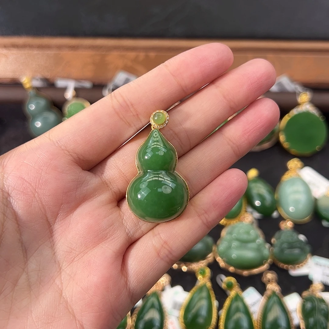 和田玉（碧玉）18K金镶嵌吊坠(不含链)