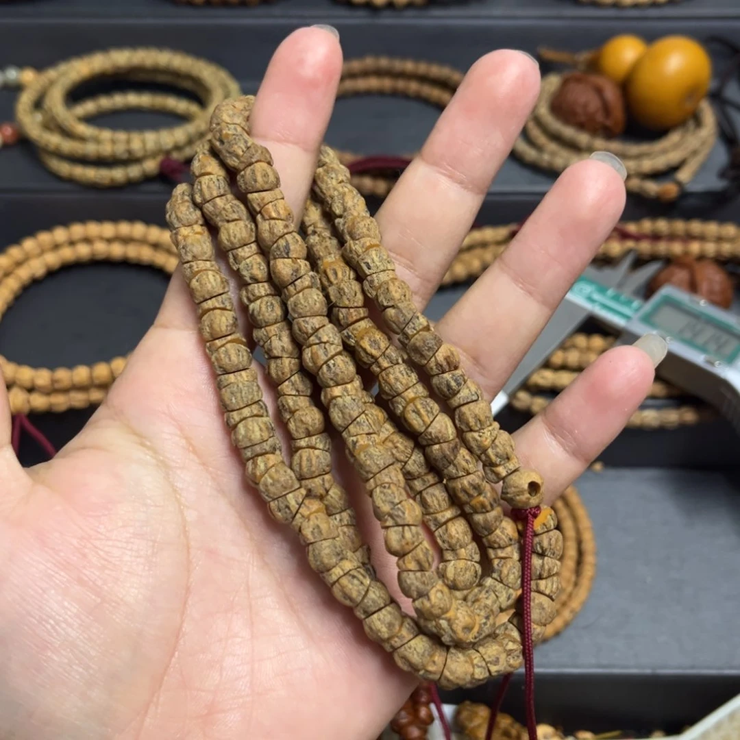 柏香籽/百香籽手串冷*