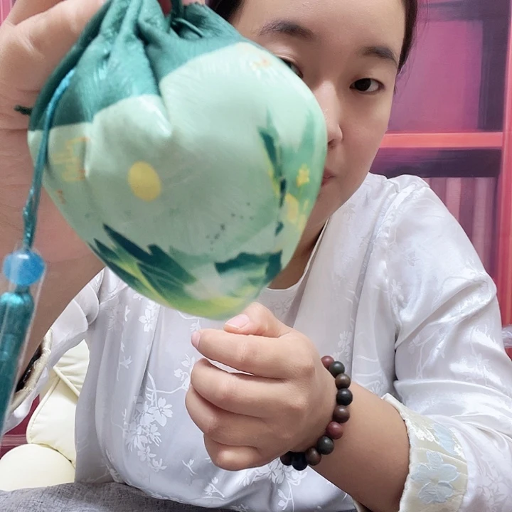 用***8薰衣草香囊一个是