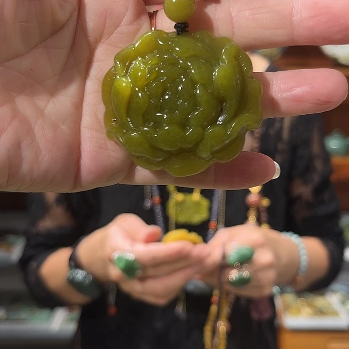 未镶嵌岫玉毛衣链