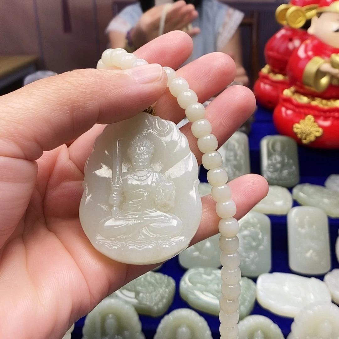 颈饰未镶嵌和田玉恭**财