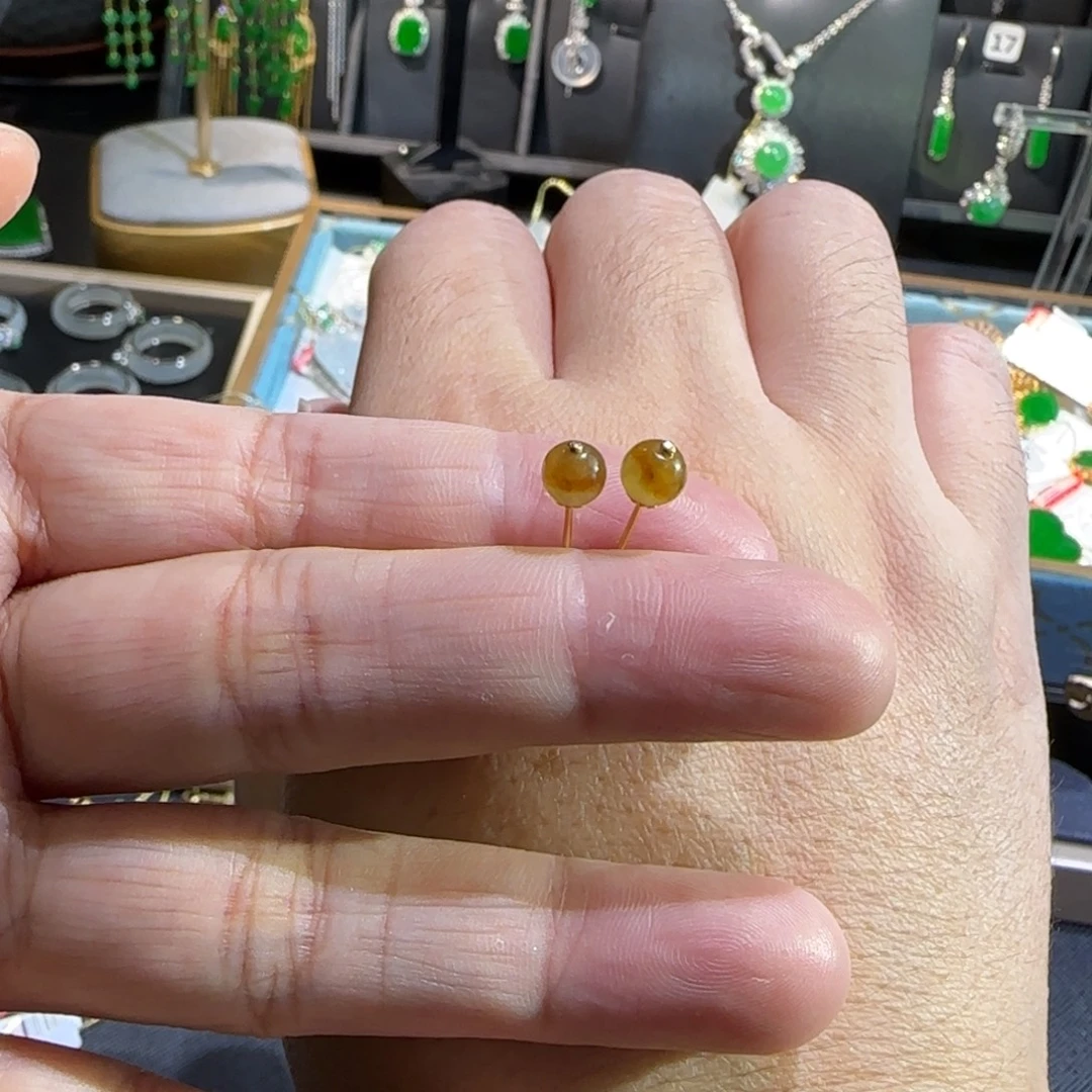 翡翠18K金镶嵌颈饰耳钉