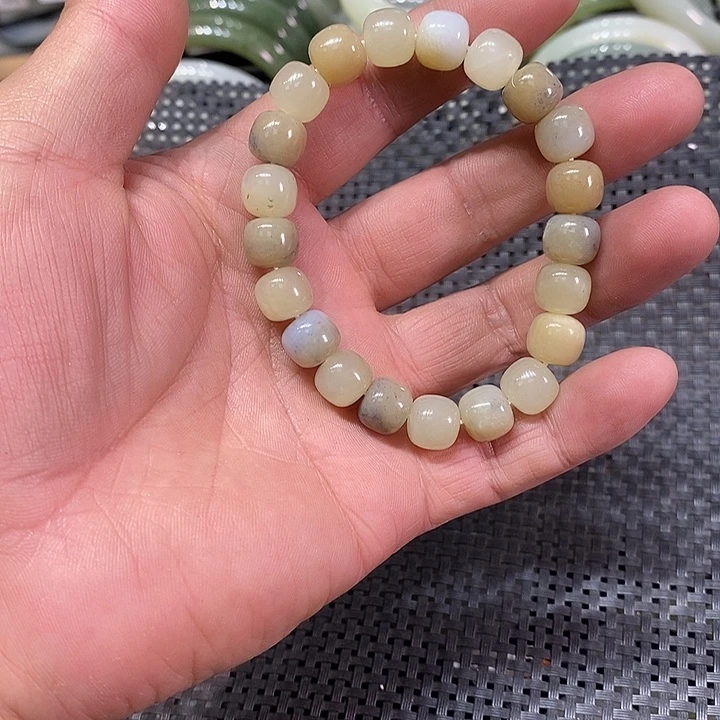 和田玉未镶嵌手链