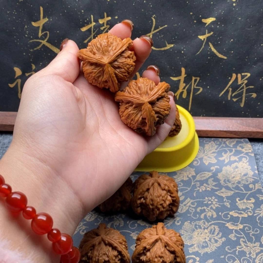 吊坠文玩核桃晚**姨白狮子