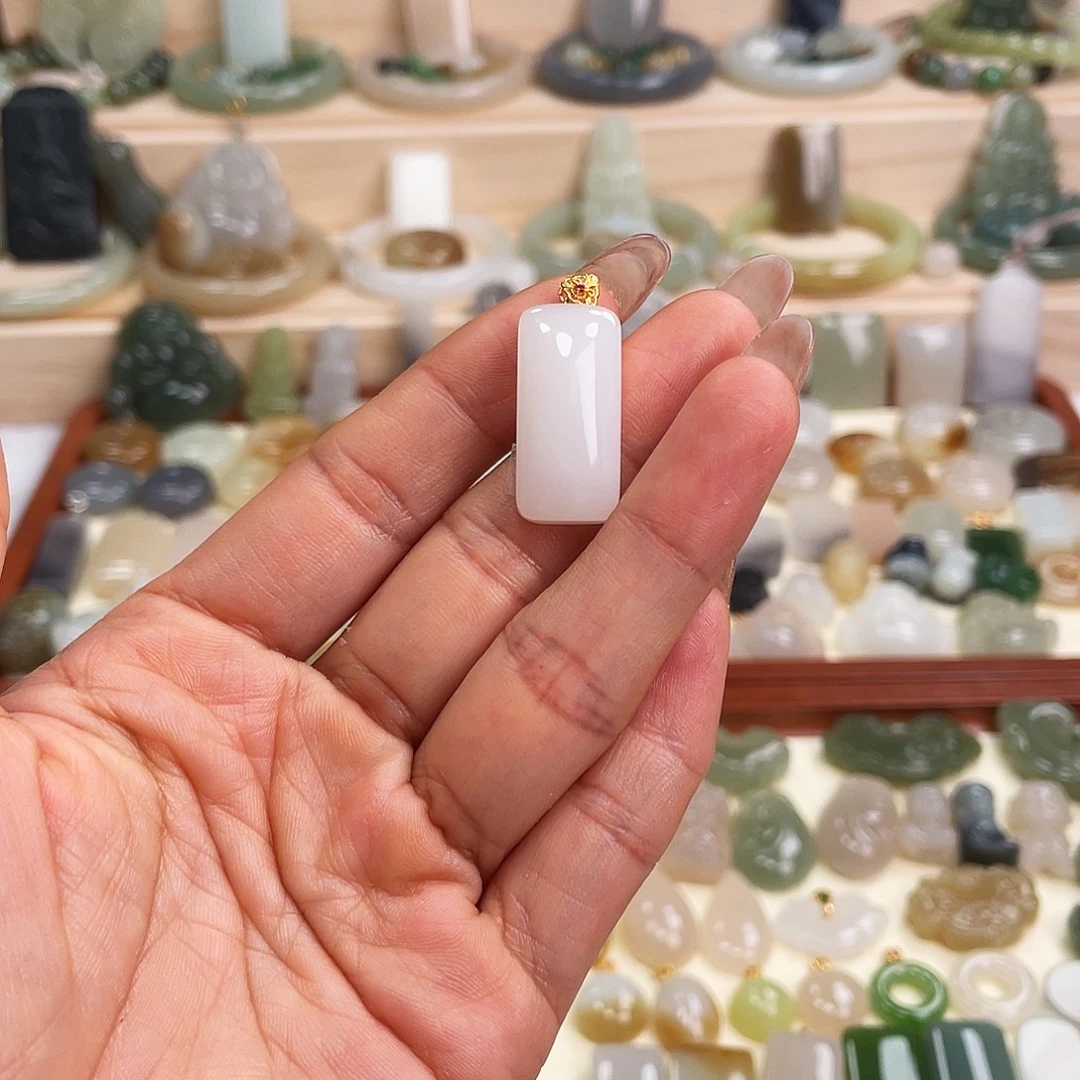 和田玉18K金镶嵌吊坠(不含链)
