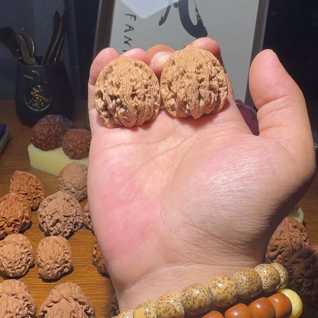 文玩核桃把件35尺寸全品麦穗虎头