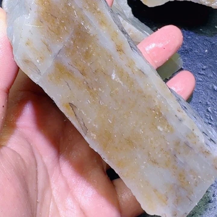 和田玉未镶嵌珠宝半成品