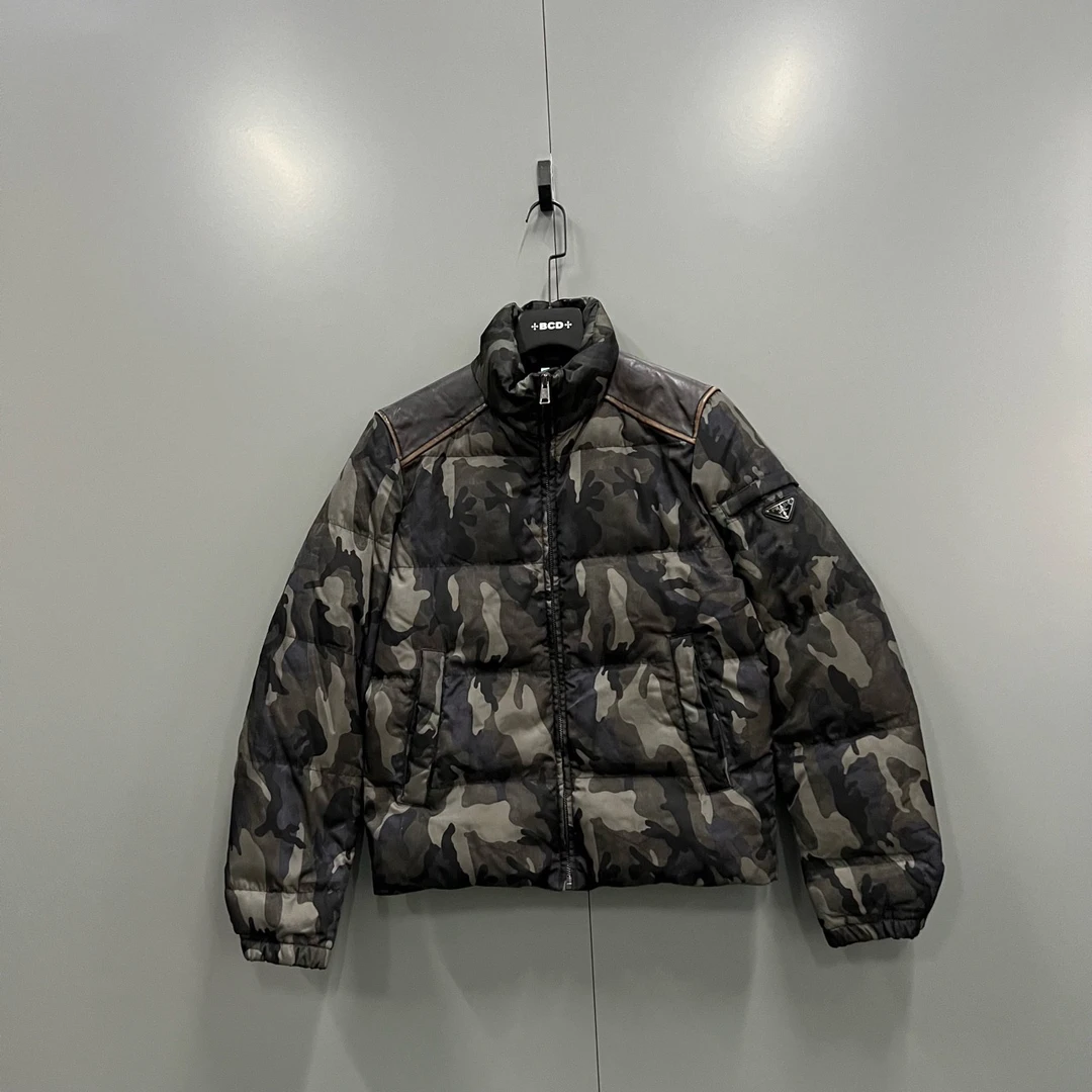 95新 Prada/普拉达 迷彩拼皮羽绒服 46码/28000/