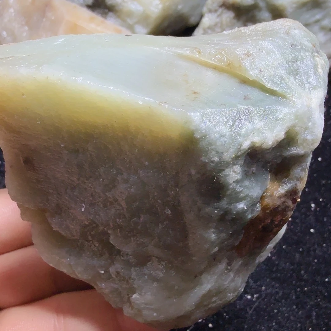 和田玉（糖玉）未镶嵌珠宝半成品