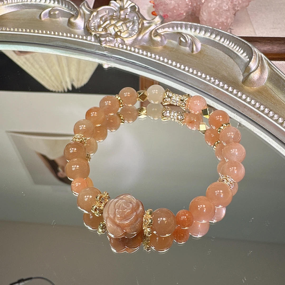 《欢乐颂》8mm+太阳石搭配玫瑰花配件手串1328 颜色微差 多样性发一
