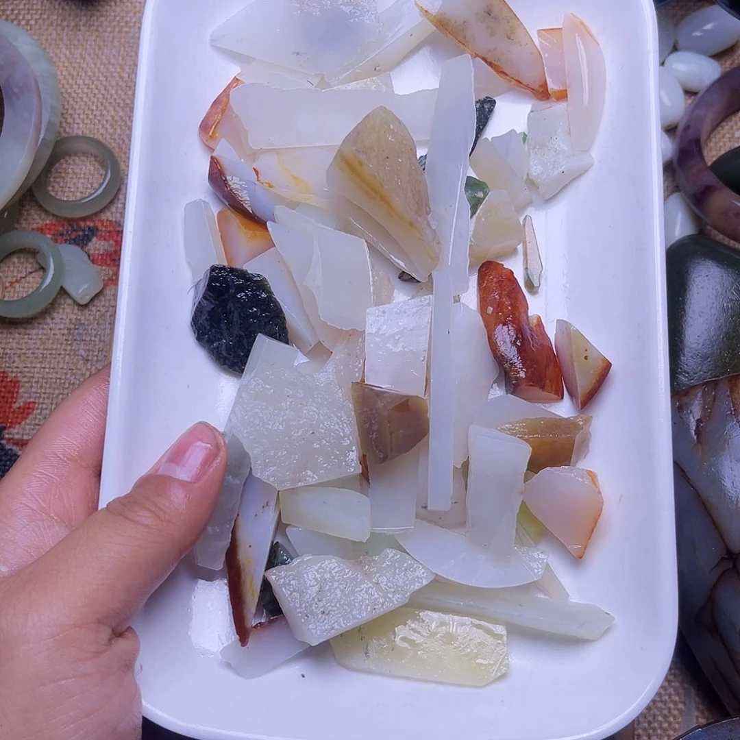 未镶嵌和田玉（子料）挂件