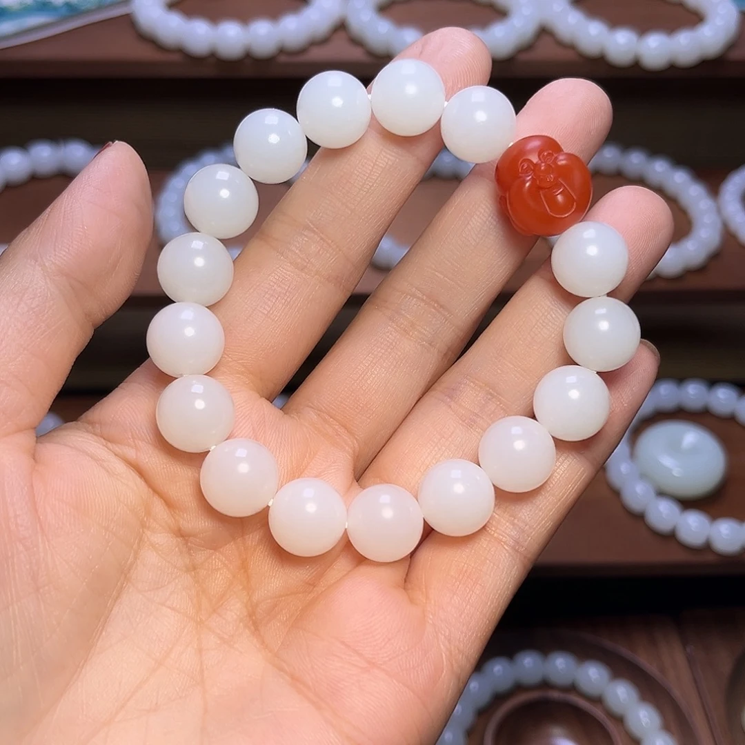 请***哥未镶嵌手链和田玉