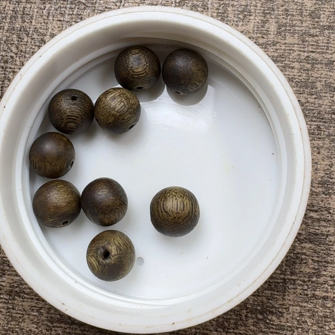 沉香沉香碎屑绿棋圆珠1.0