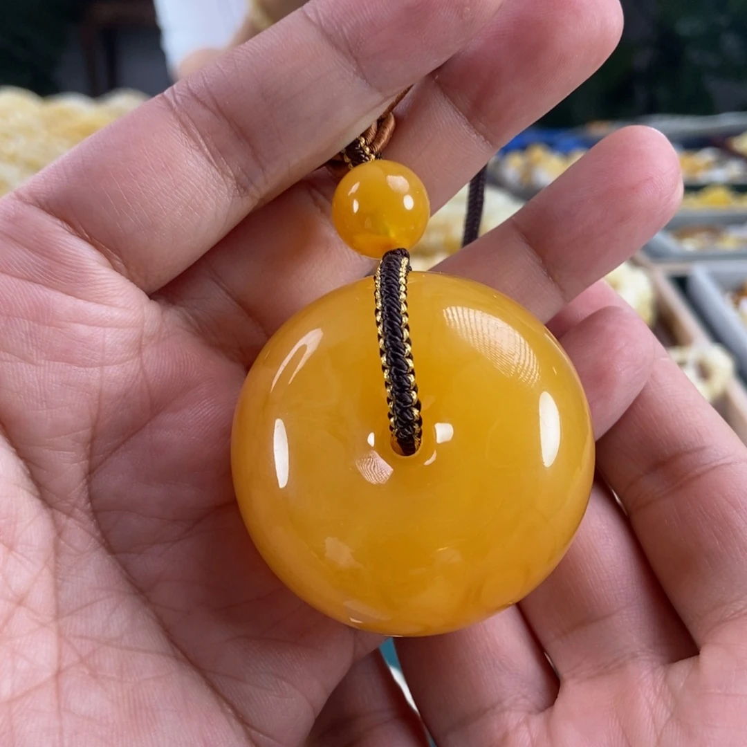 琥珀未镶嵌珠宝奇石鸡油红平安扣微矿点50.3