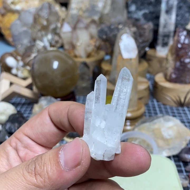 水晶水晶柱未镶嵌