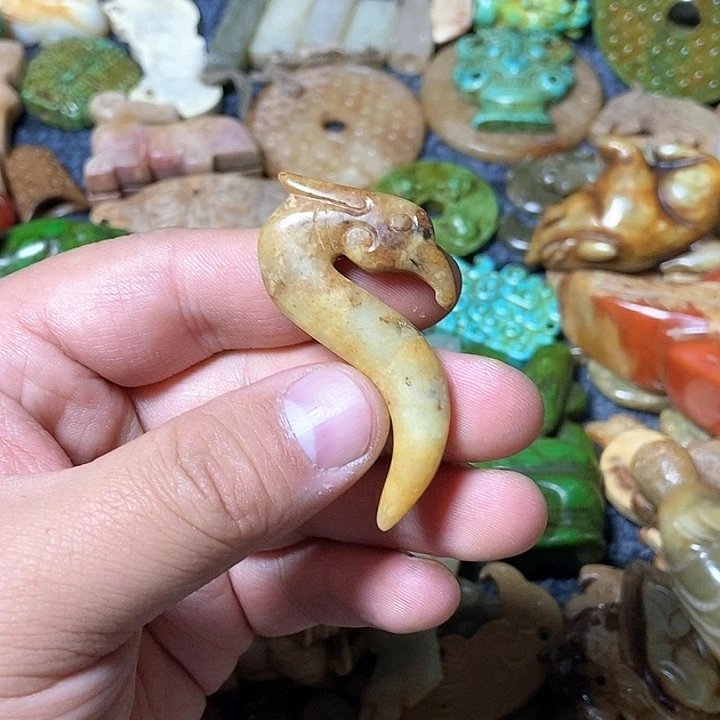 和田玉未镶嵌颈饰74