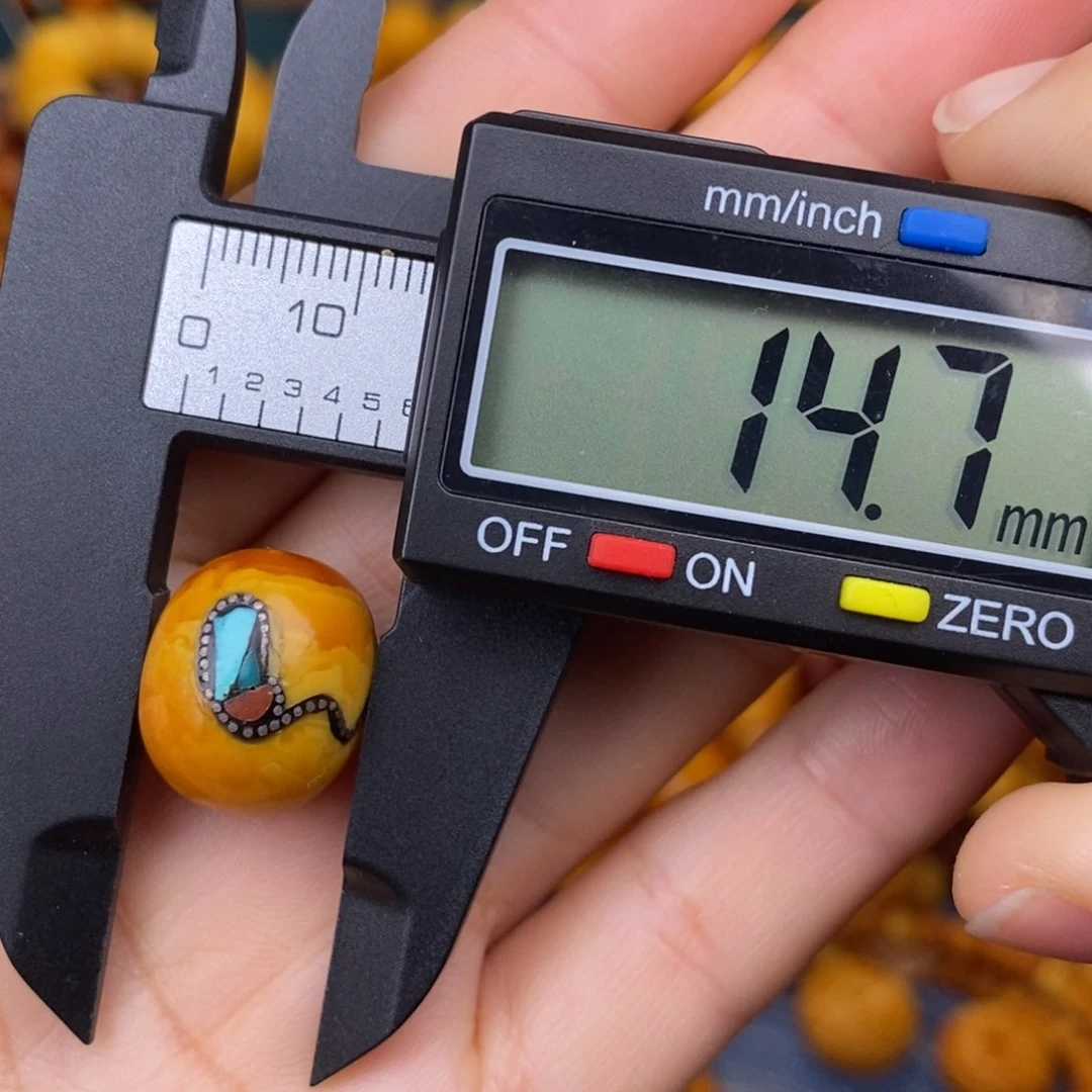 蜜蜡裸石未镶嵌蜜蜡