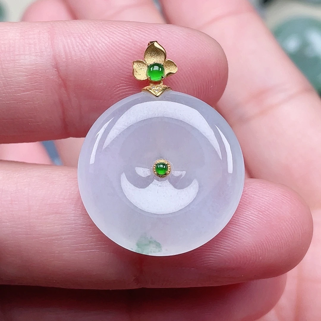 翡翠未镶嵌颈饰平安扣