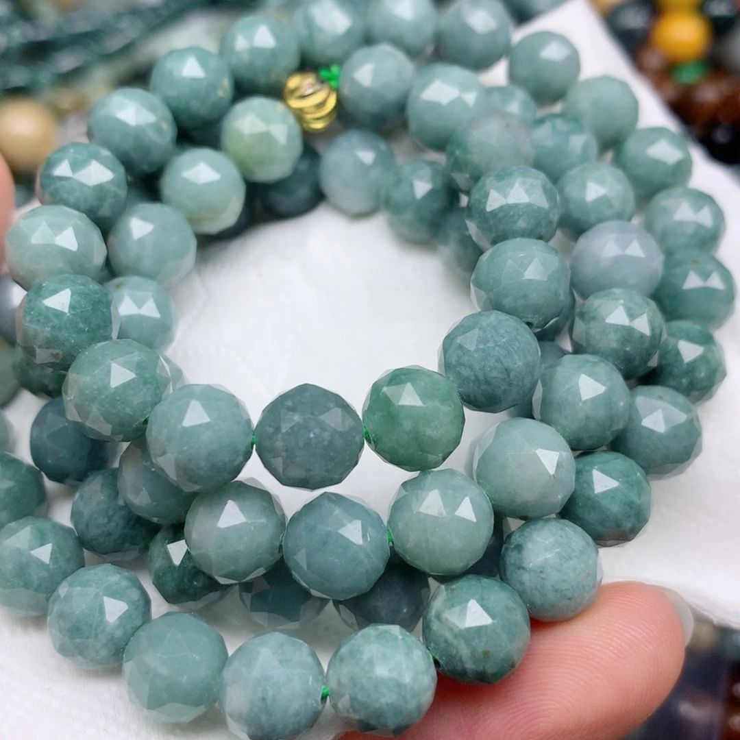 颈饰足银镶嵌翡翠