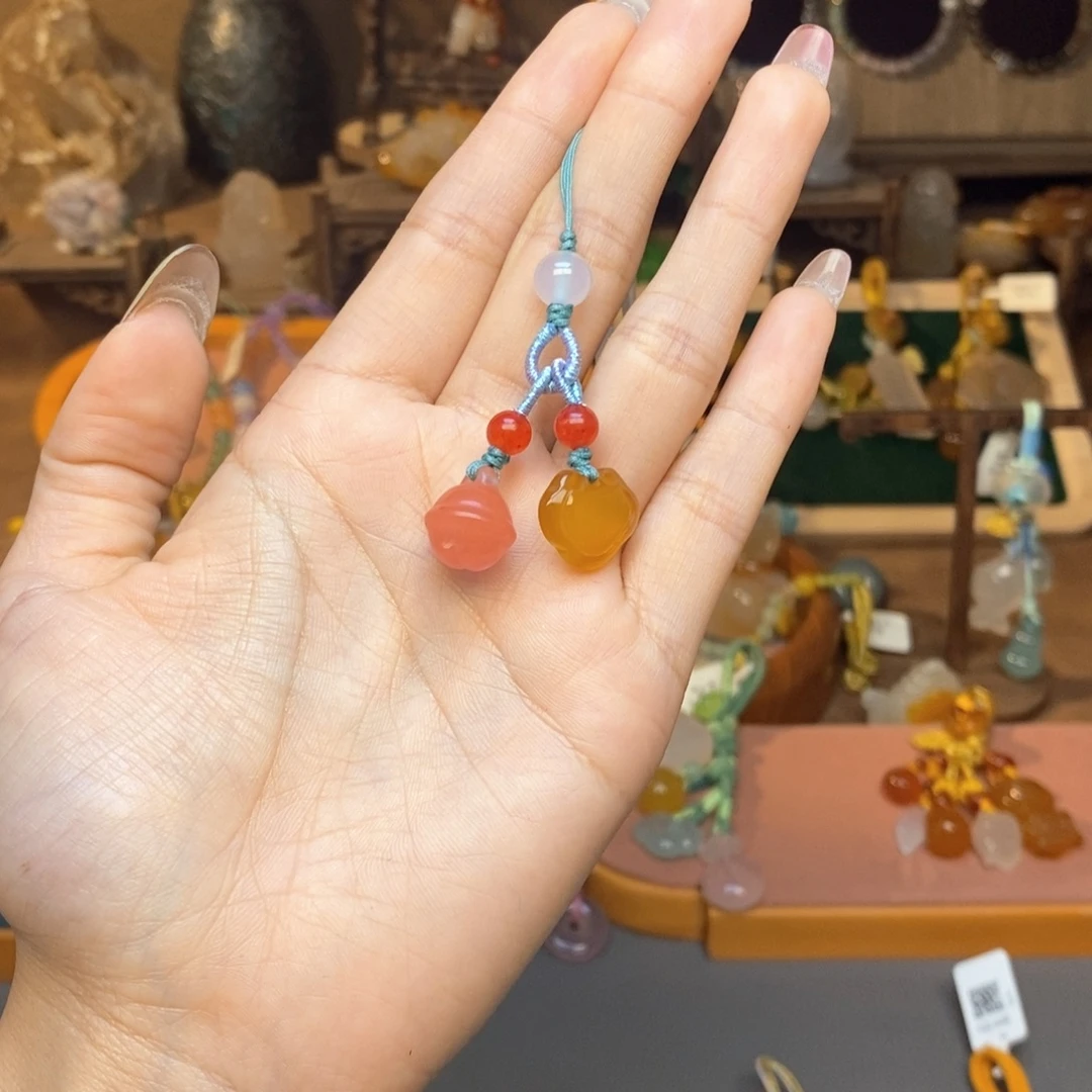 玛瑙/玉髓未镶嵌车挂挂件