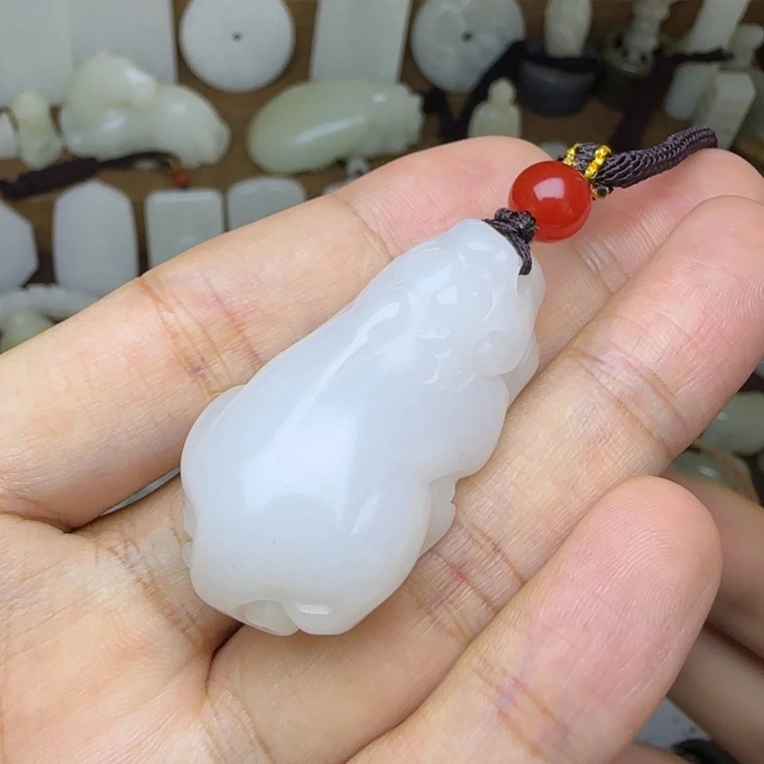 和田玉未镶嵌挂件貔貅