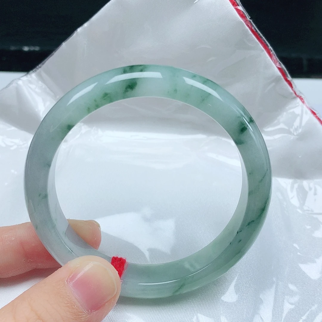 翡翠未镶嵌手镯53