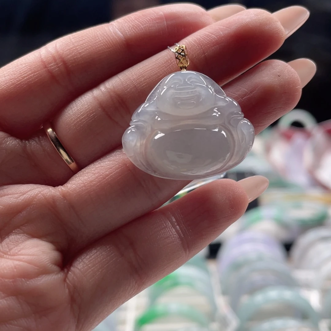 翡翠18K金镶嵌颈饰翡翠小冰佛