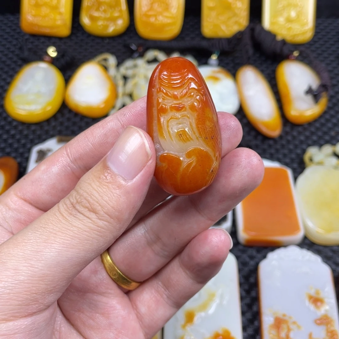 颈饰未镶嵌和田玉