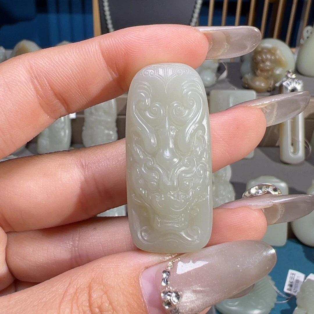 和田玉（糖玉）未镶嵌颈饰