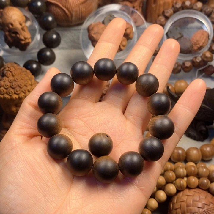 娘***子檀香木手串/手链老山檀奶香味1.5黑肉老料
