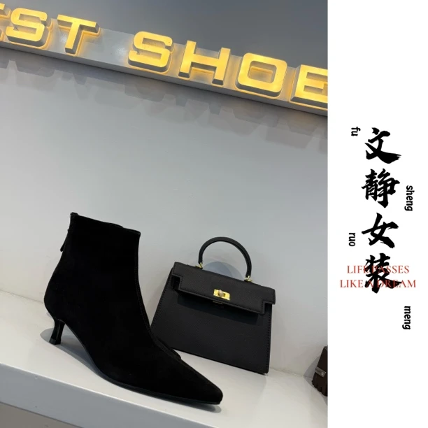 ［文静家］常规厚度黑色尖头短靴女