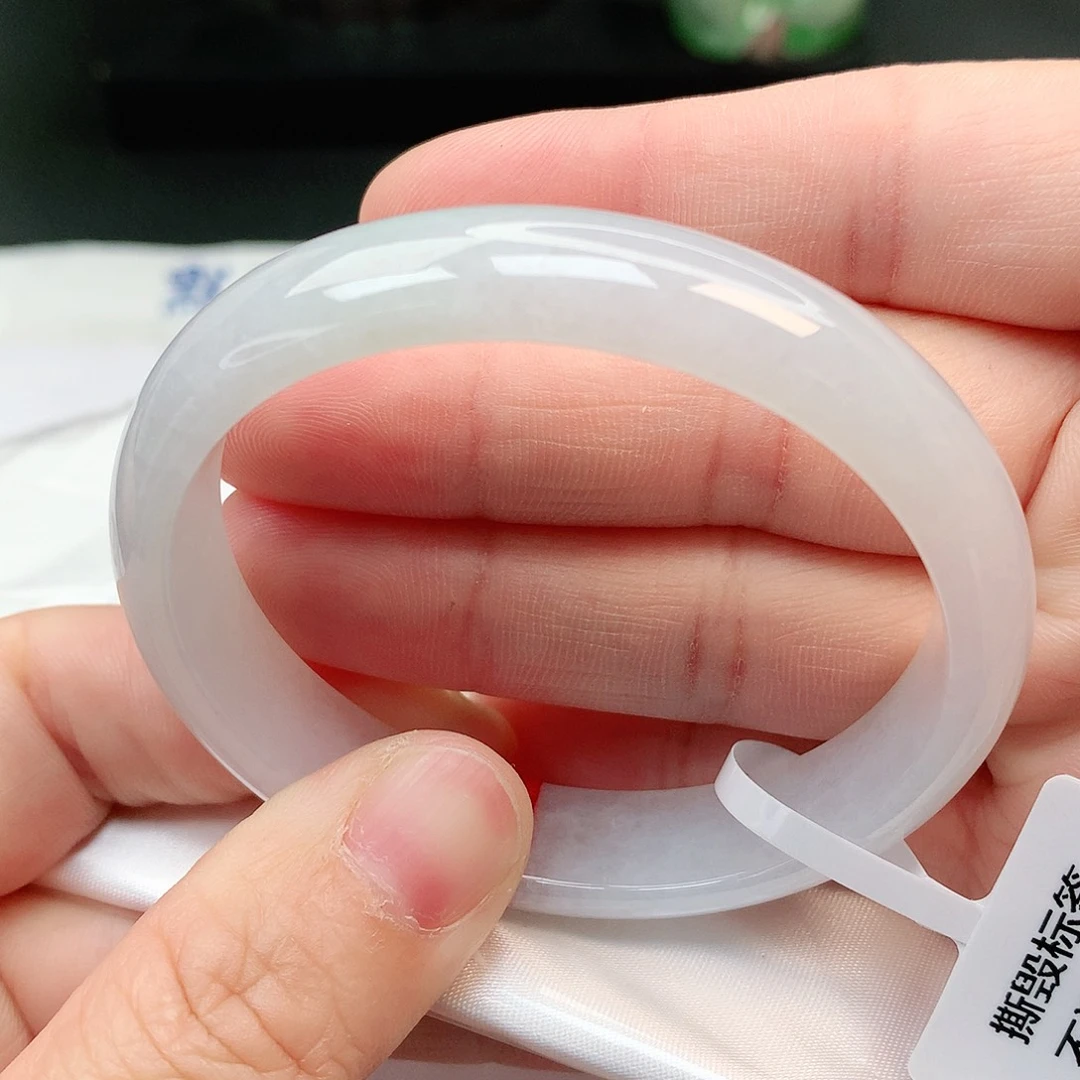 未镶嵌手镯翡翠贵妃52圈开播福利