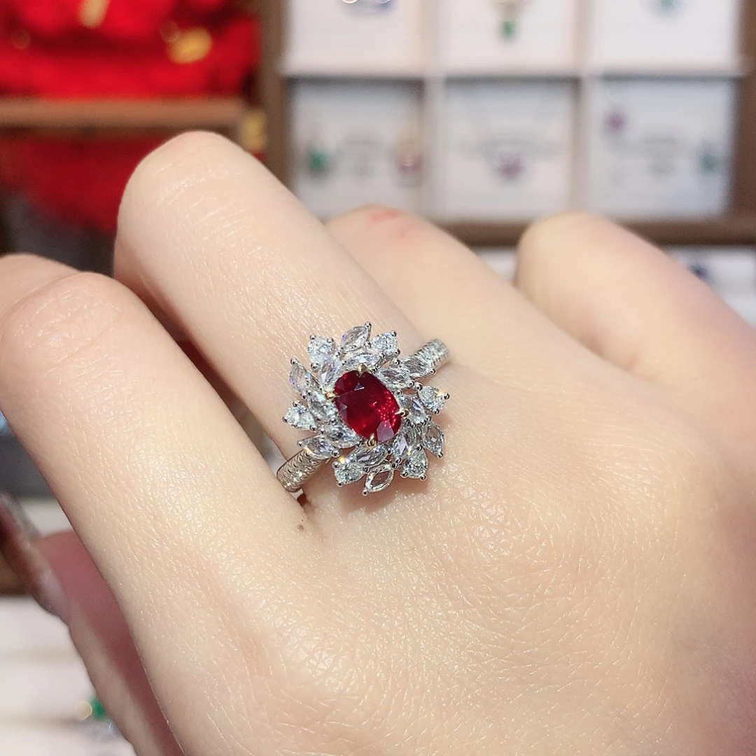 戒指18K金镶嵌红宝石1.07ct/天然宝石/七天无理由