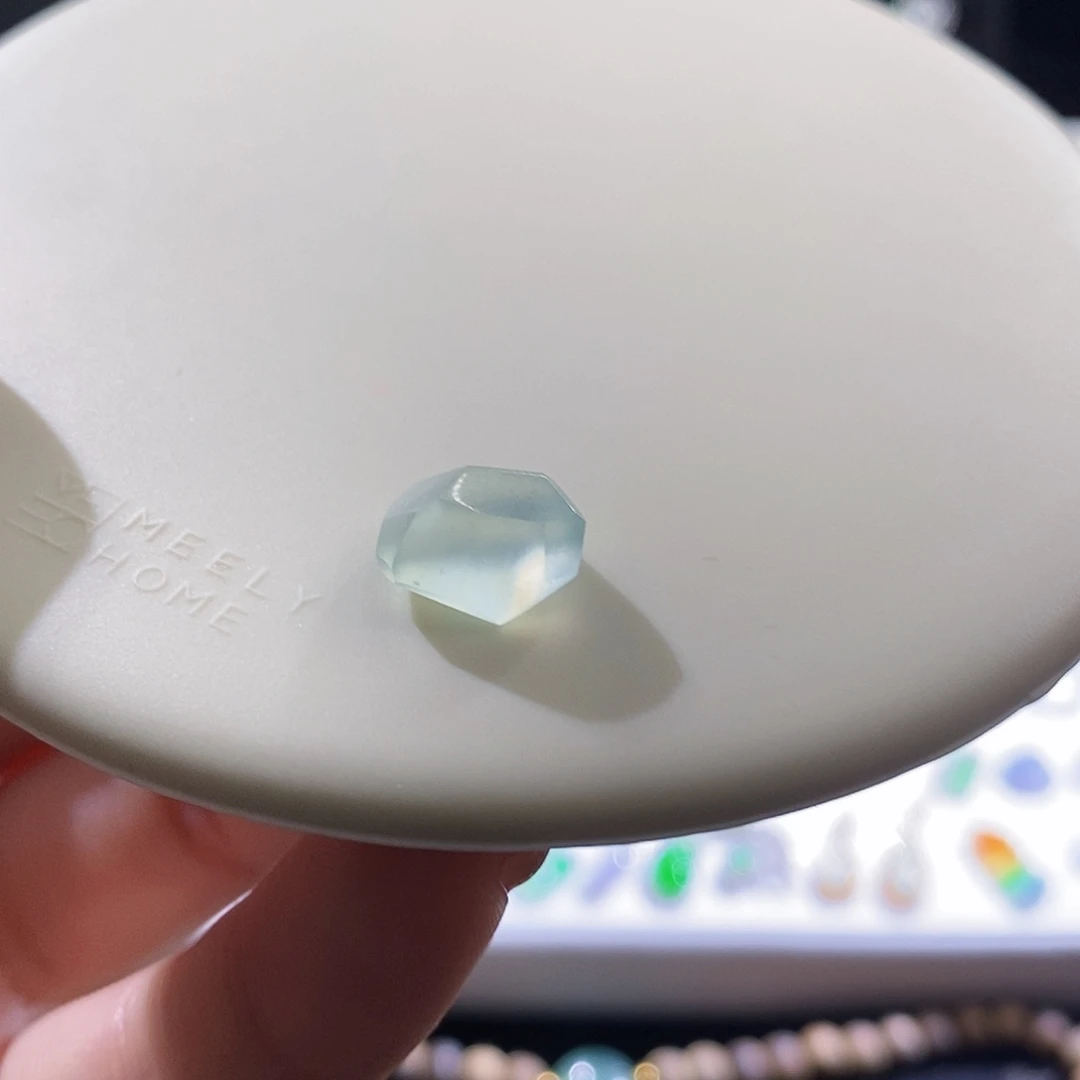 翡翠散珠冰绿切面