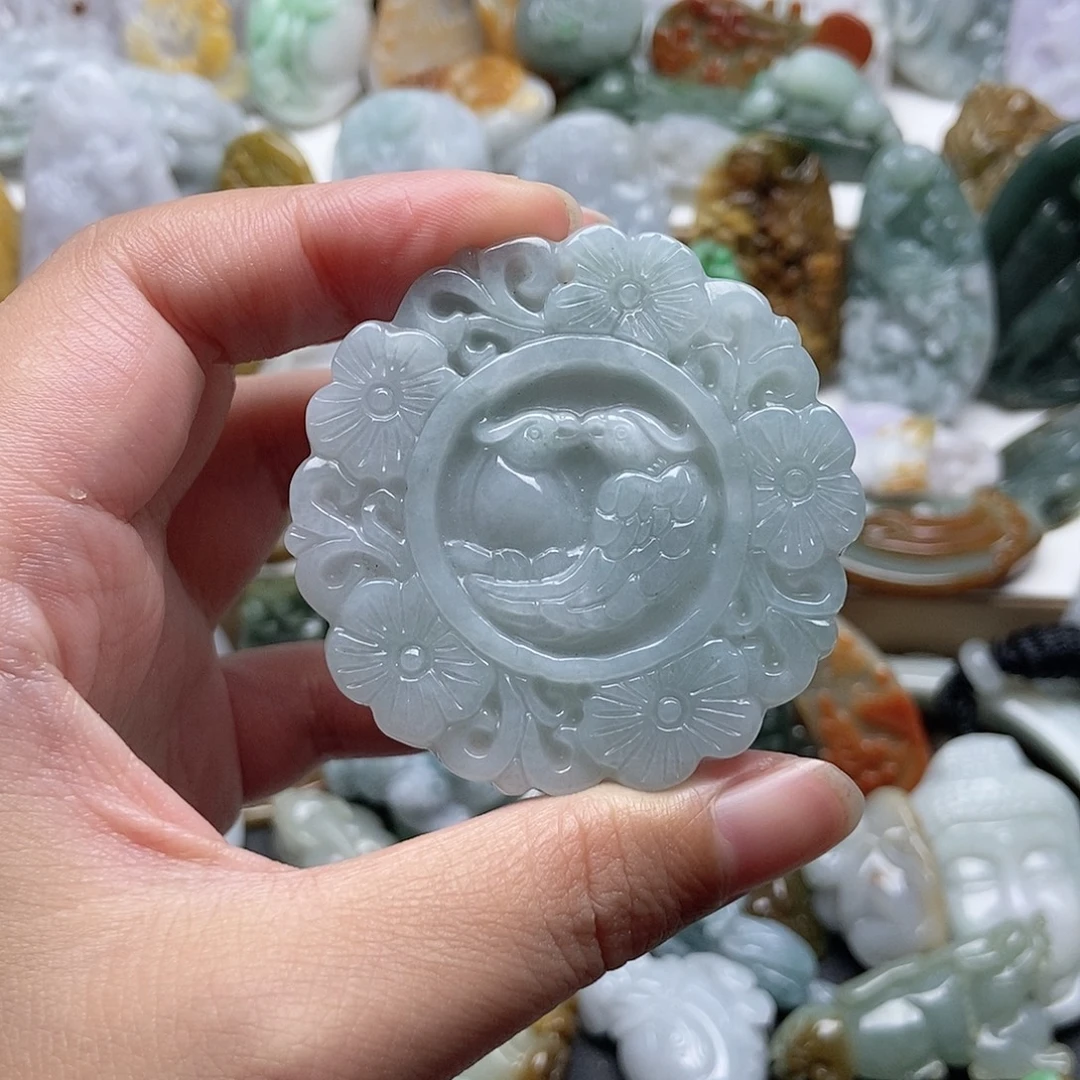 翡翠未镶嵌颈饰翡翠
