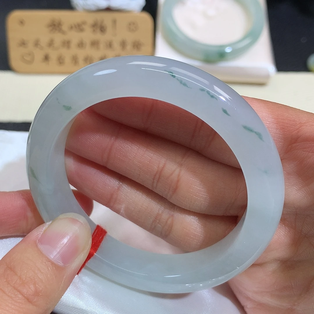 翡翠未镶嵌手镯9014