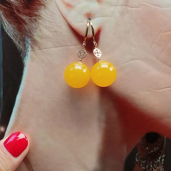 蜜蜡18K金镶嵌耳饰18k金镶嵌。16