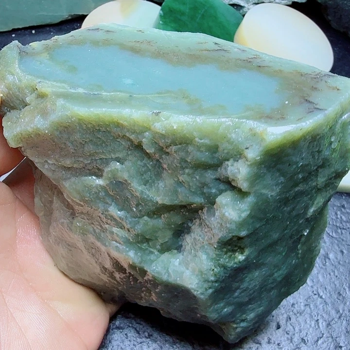 和田玉（糖玉）未镶嵌珠宝奇石