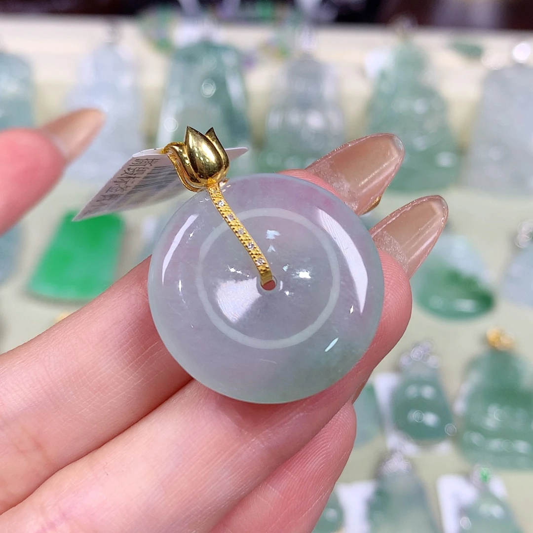 翡翠18K金镶嵌颈饰